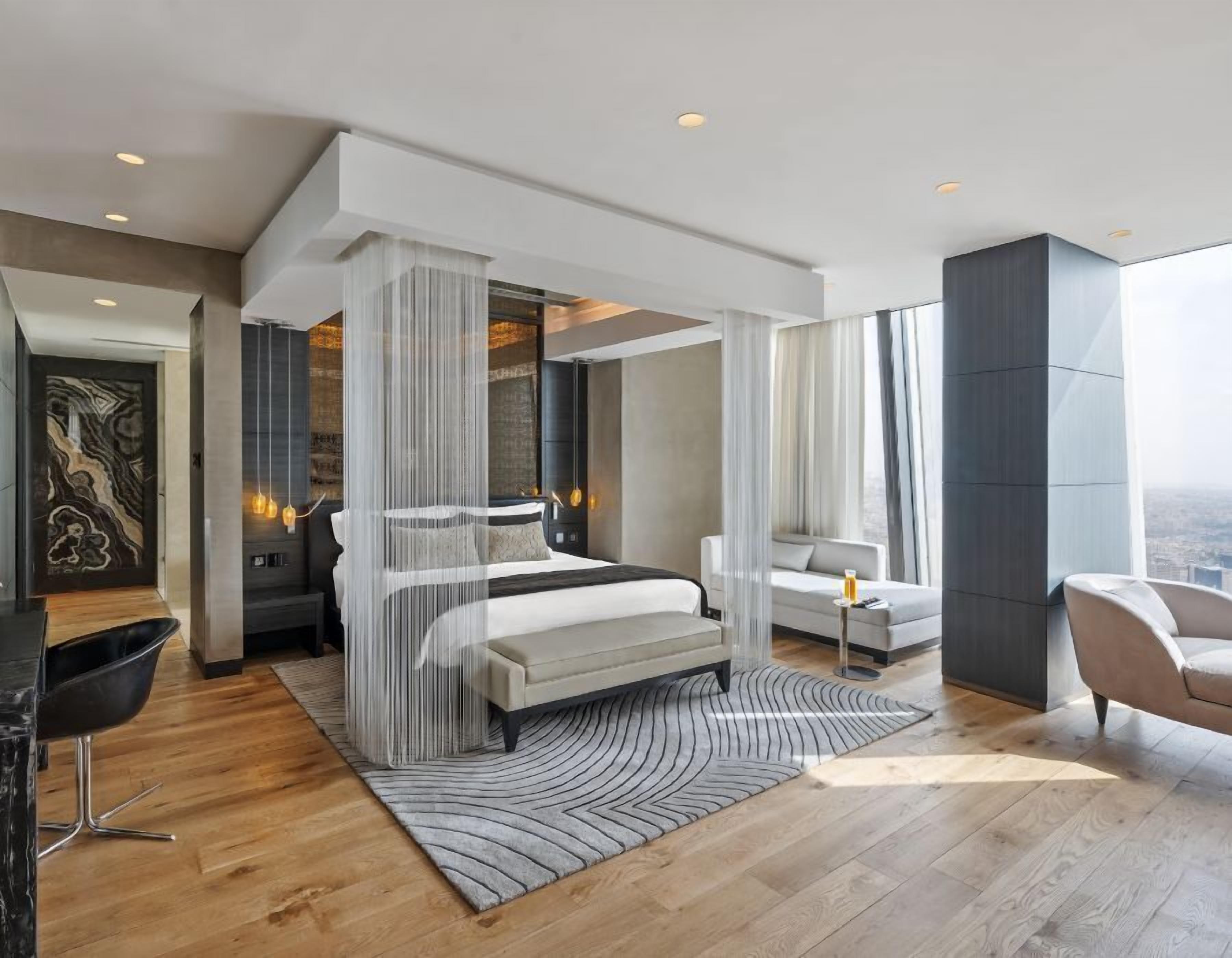 Phòng Suite Royal | Chăn bông, két bảo mật tại phòng, bàn 