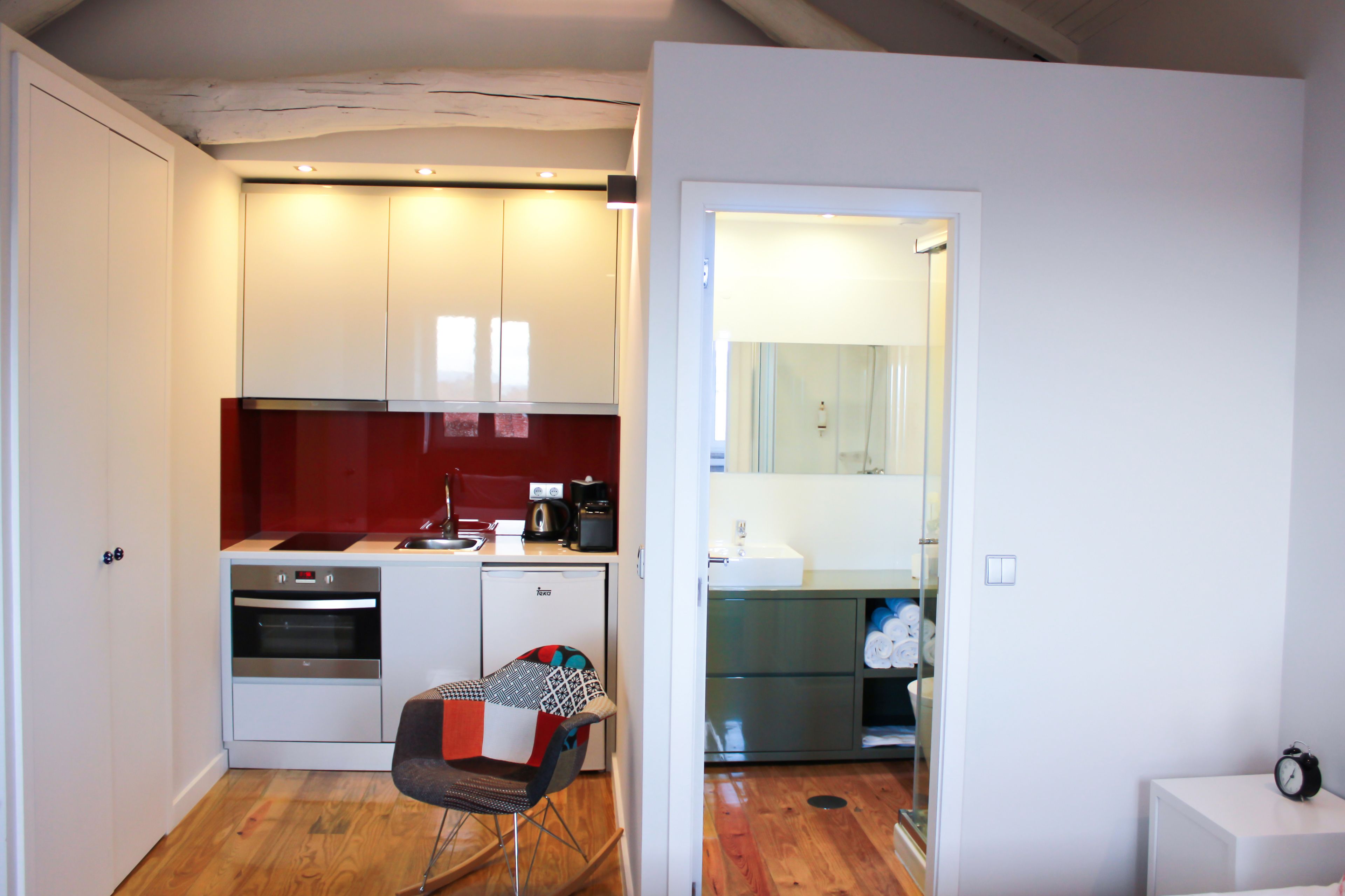 studio (vitória) | 1 bedroom, soundproofing, iron/ironing board, free wifi