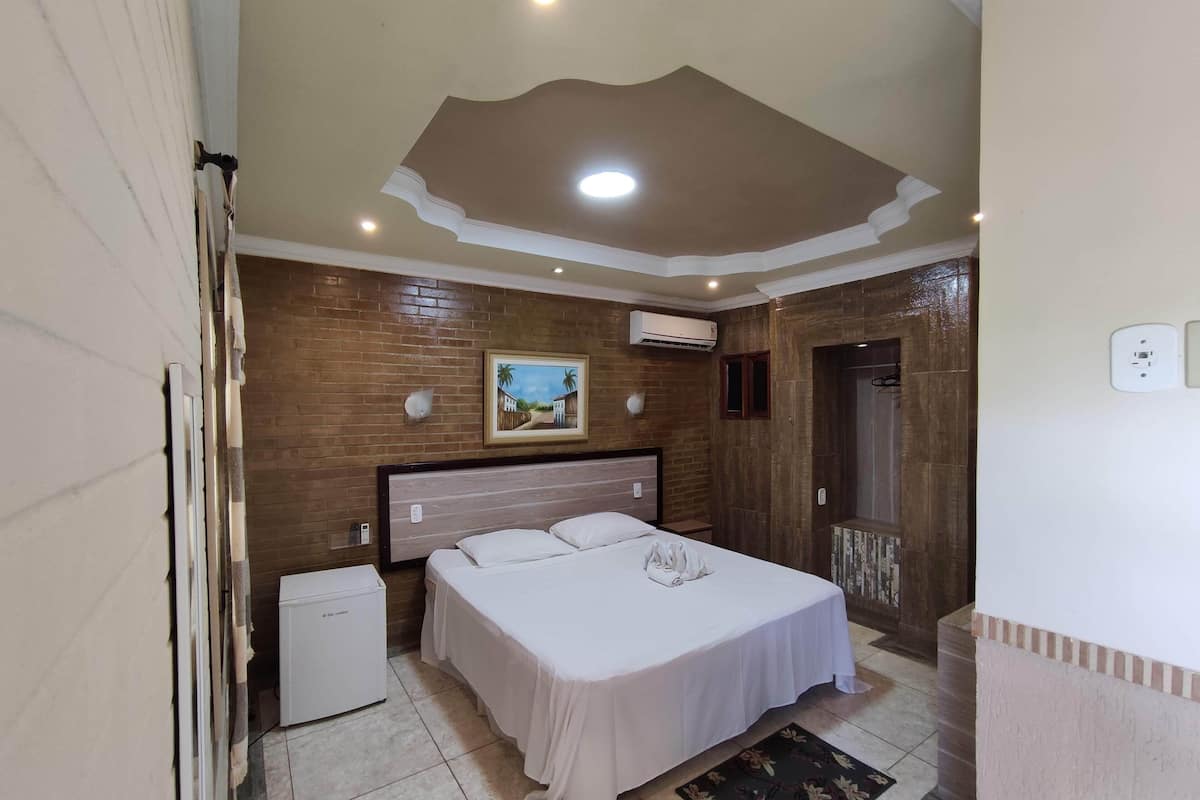 Minibar, wi-fi (inkludert) og sengetøy