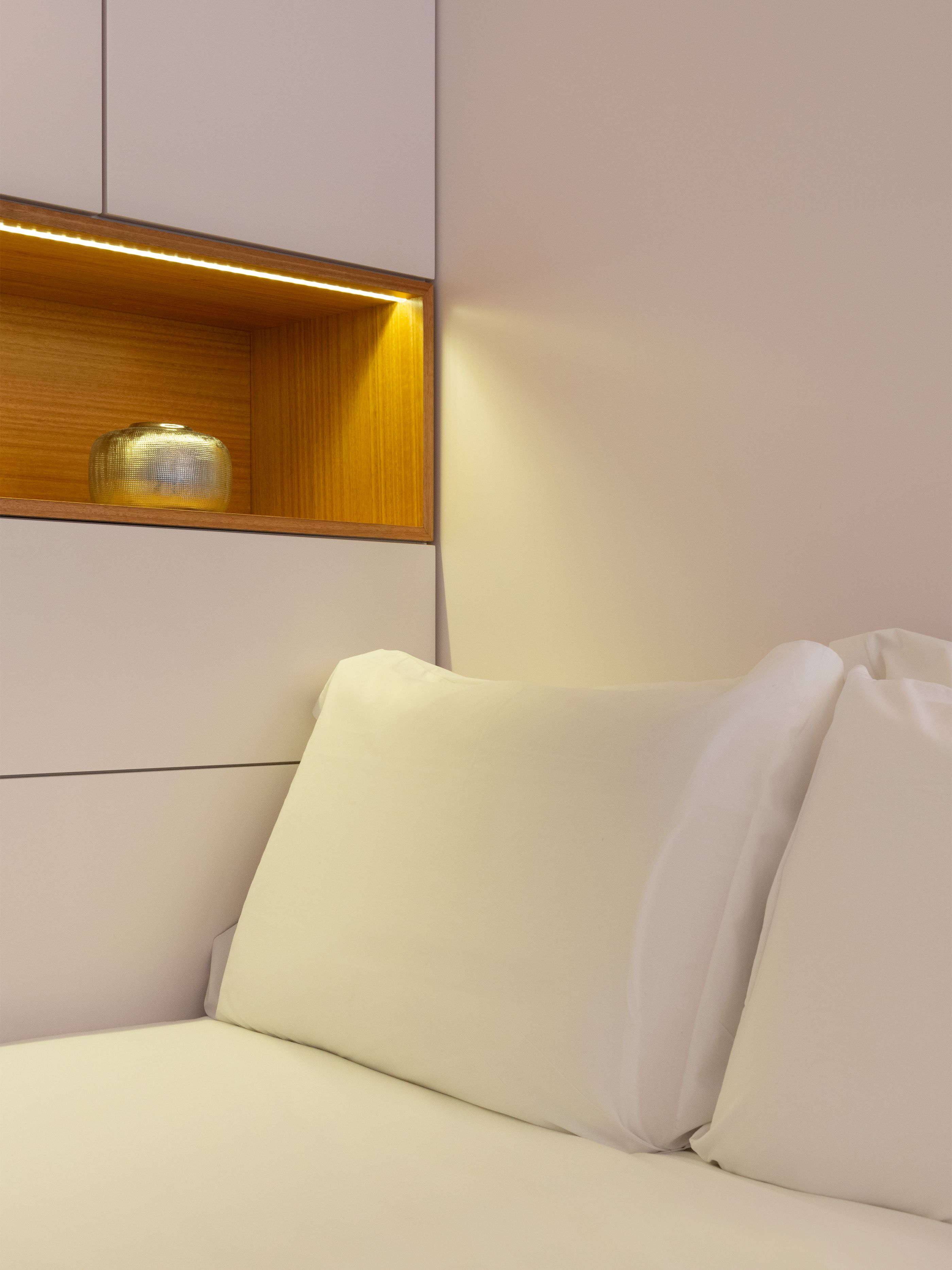 studio 2 | premium bedding, minibar, individually decorated, individually furnished