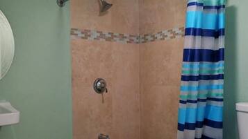 Family Suite, 2 Double Beds | Bathroom | Shower, free toiletries