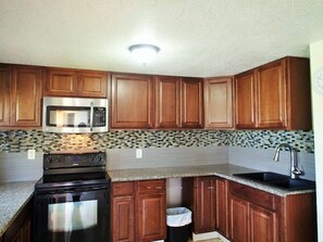 家庭套房, 2 張標準雙人床 | 私人廚房 | 雪櫃、微波爐