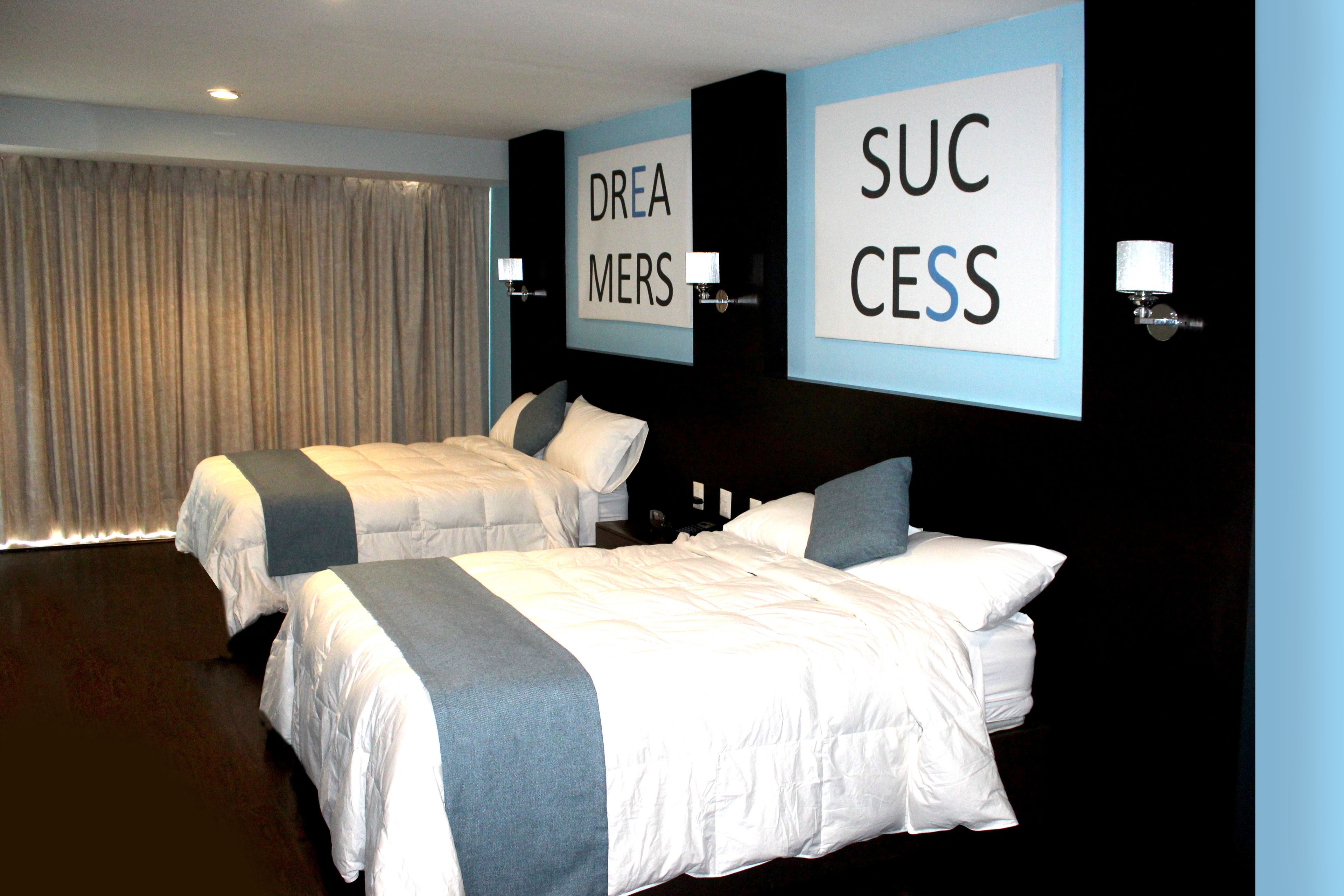 Studiosuite | Wohnbereich | Flachbildfernseher