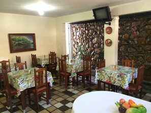 Desayuno buffet incluido todos los días