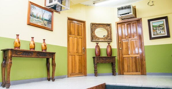 Interior detail - Hotel La Plata (San Pedro Sula)