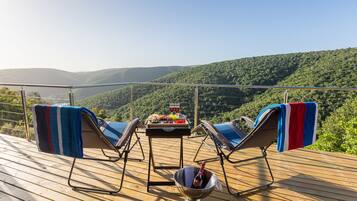 Apartemen Bulan Madu, 1 kamar tidur, Bebas Asap Rokok, pemandangan gunung | Teras/patio