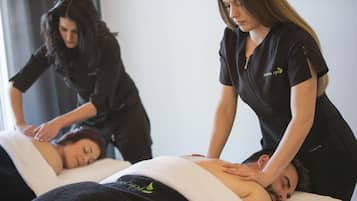 Sauna, hot tub, steam room, Turkish bath/hammam, body treatments
