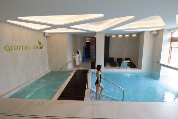Sauna, hot tub, steam room, Turkish bath, body treatments - Hotel Valcartier (Saint-Gabriel-de-Valcartier)