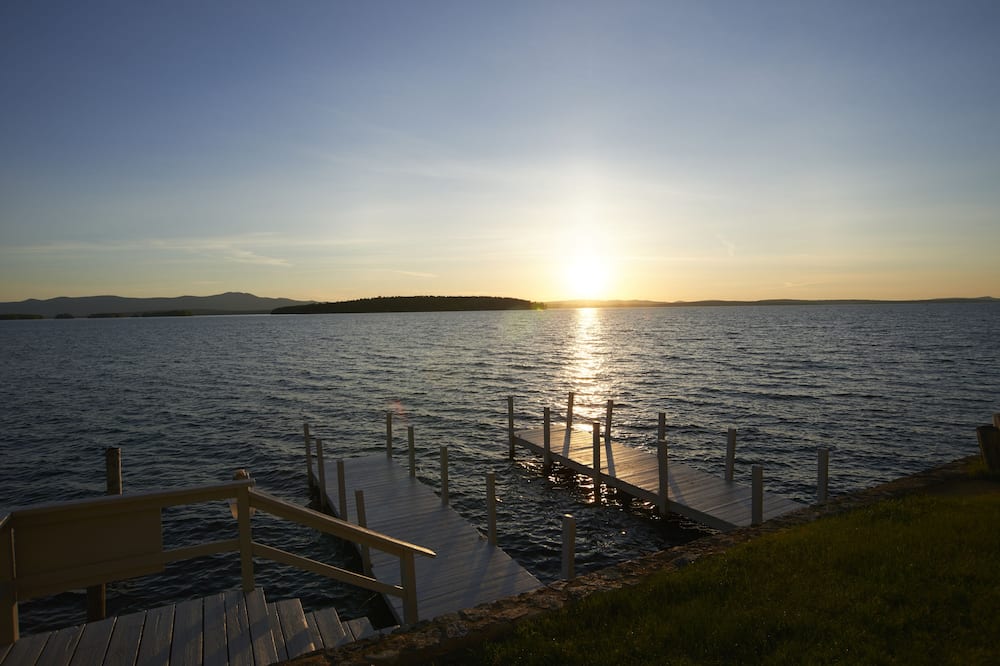 Belknap Point Inn