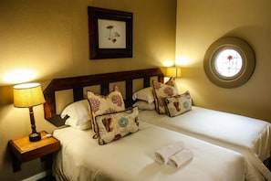 Premium bedding, desk, iron/ironing board, free WiFi