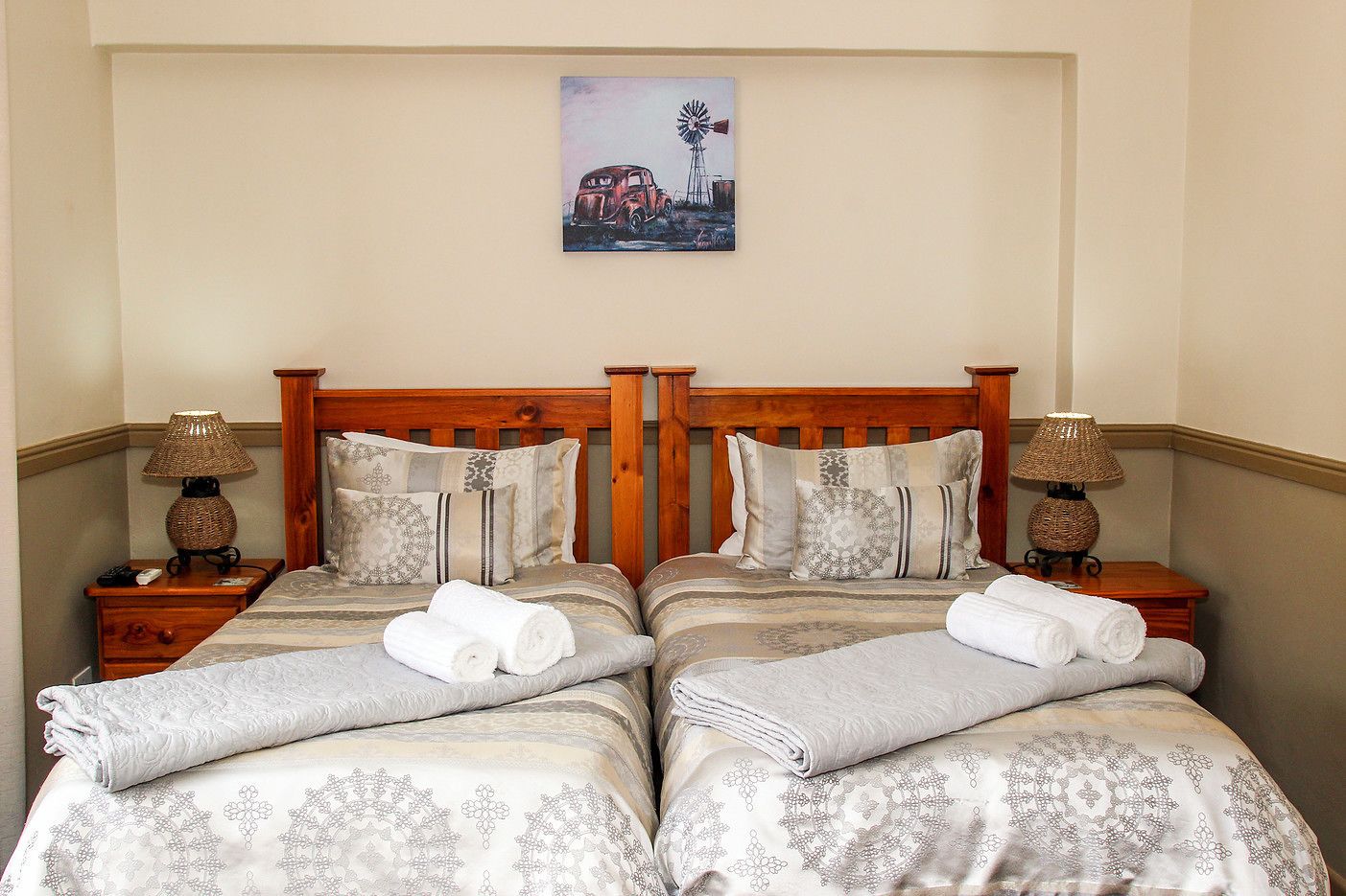 Desk, free WiFi, bed sheets