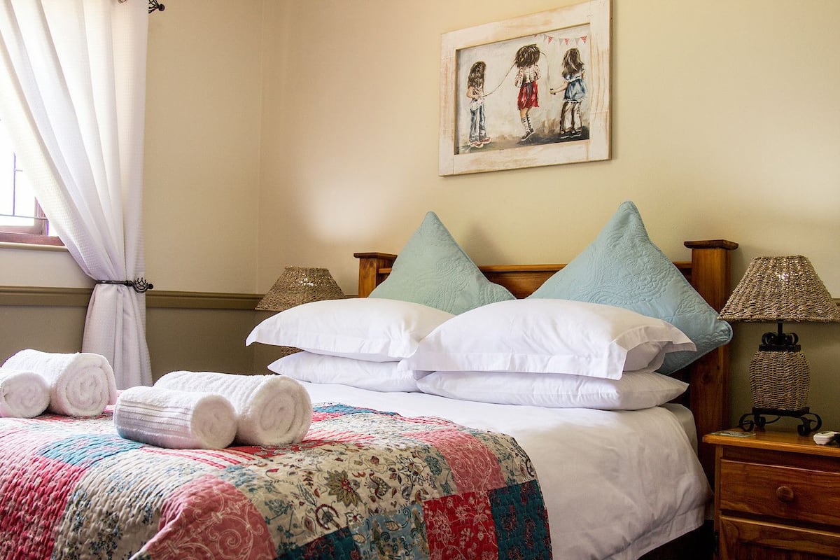 Comfort kamer, meerdere bedden | 1 slaapkamer, een bureau, gratis wifi, beddengoed
