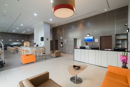 Lobby. Best Western Plus Santa Marta Hotel