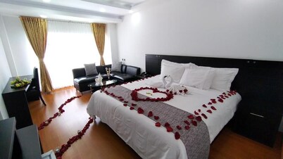 巴勒莫套房酒店