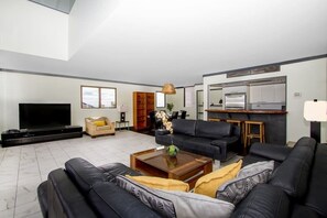 Premier Penthouse | Living area