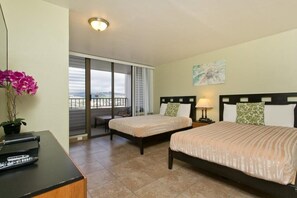 Premier Penthouse | Individually decorated, individually furnished, laptop workspace