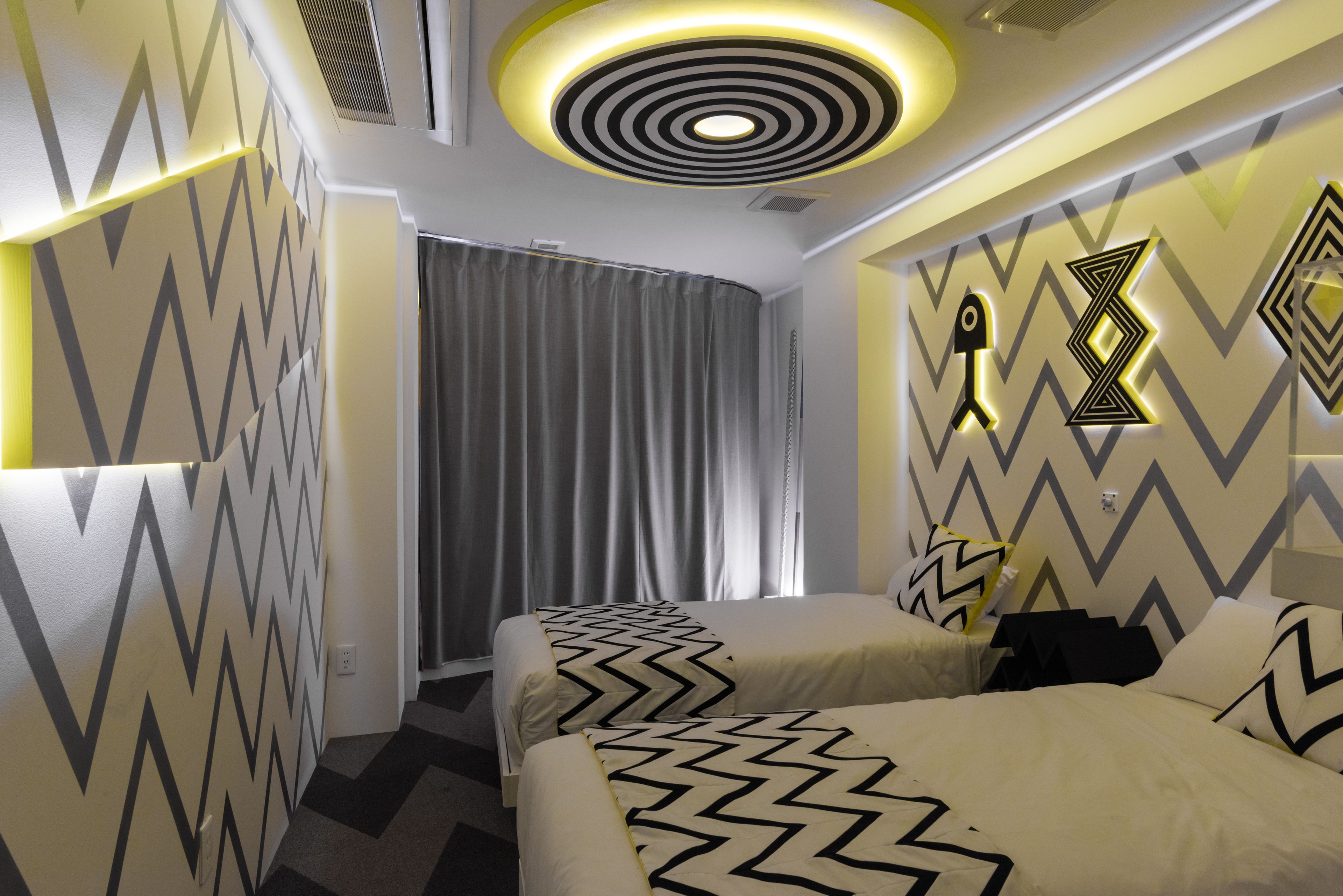 "ten" by ryuichi ogino | iron/ironing board, free wifi