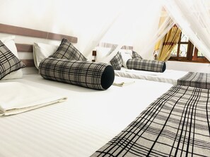 Family Room, 1 Bedroom, Garden View | 6 bedrooms, in-room safe, desk, soundproofing - Sisira Natural Lodge (Sigiriya)