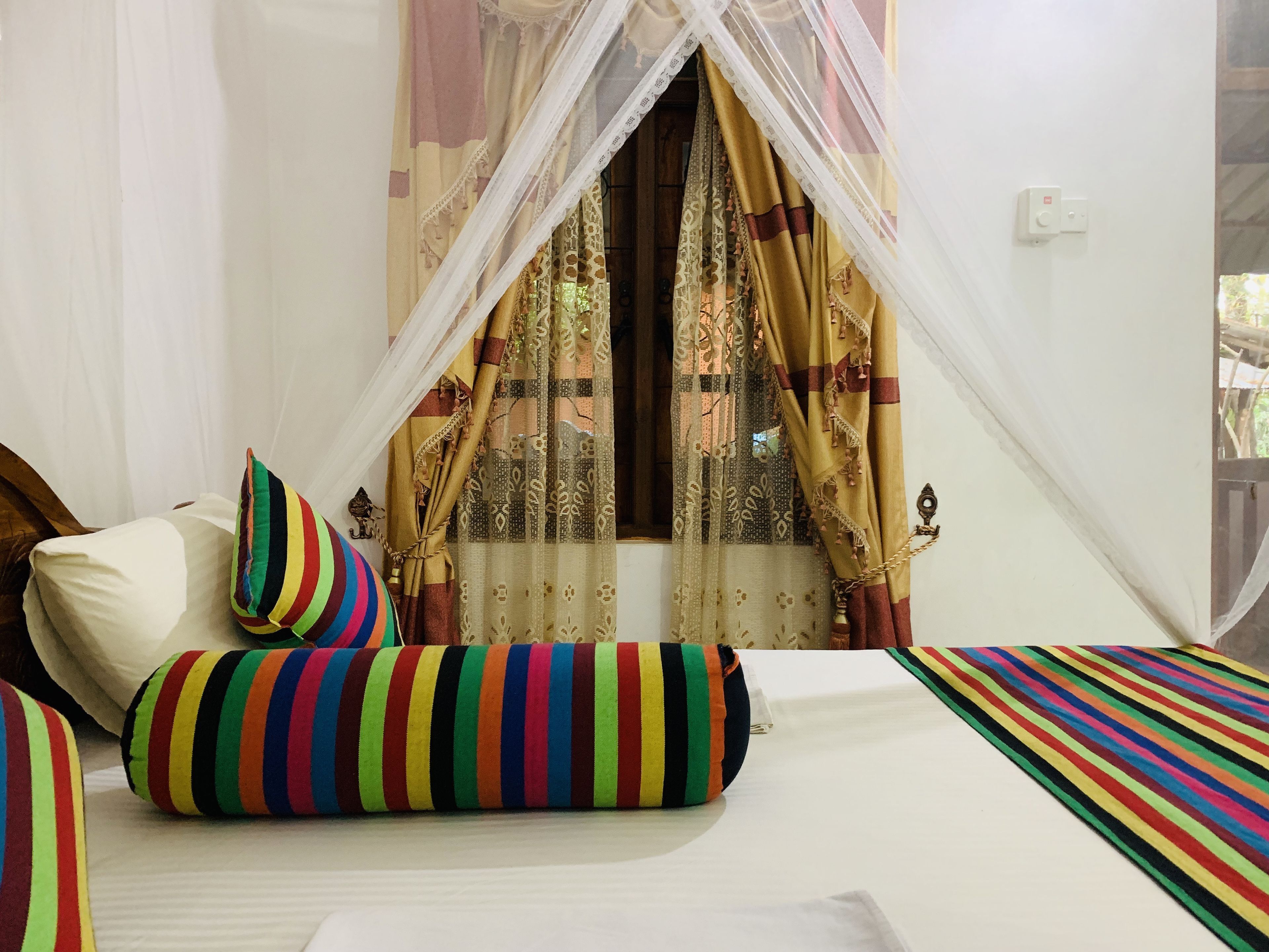 6 bedrooms, in-room safe, desk, soundproofing