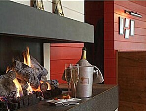 Café da manhã, almoço e jantar; culinária francesa 