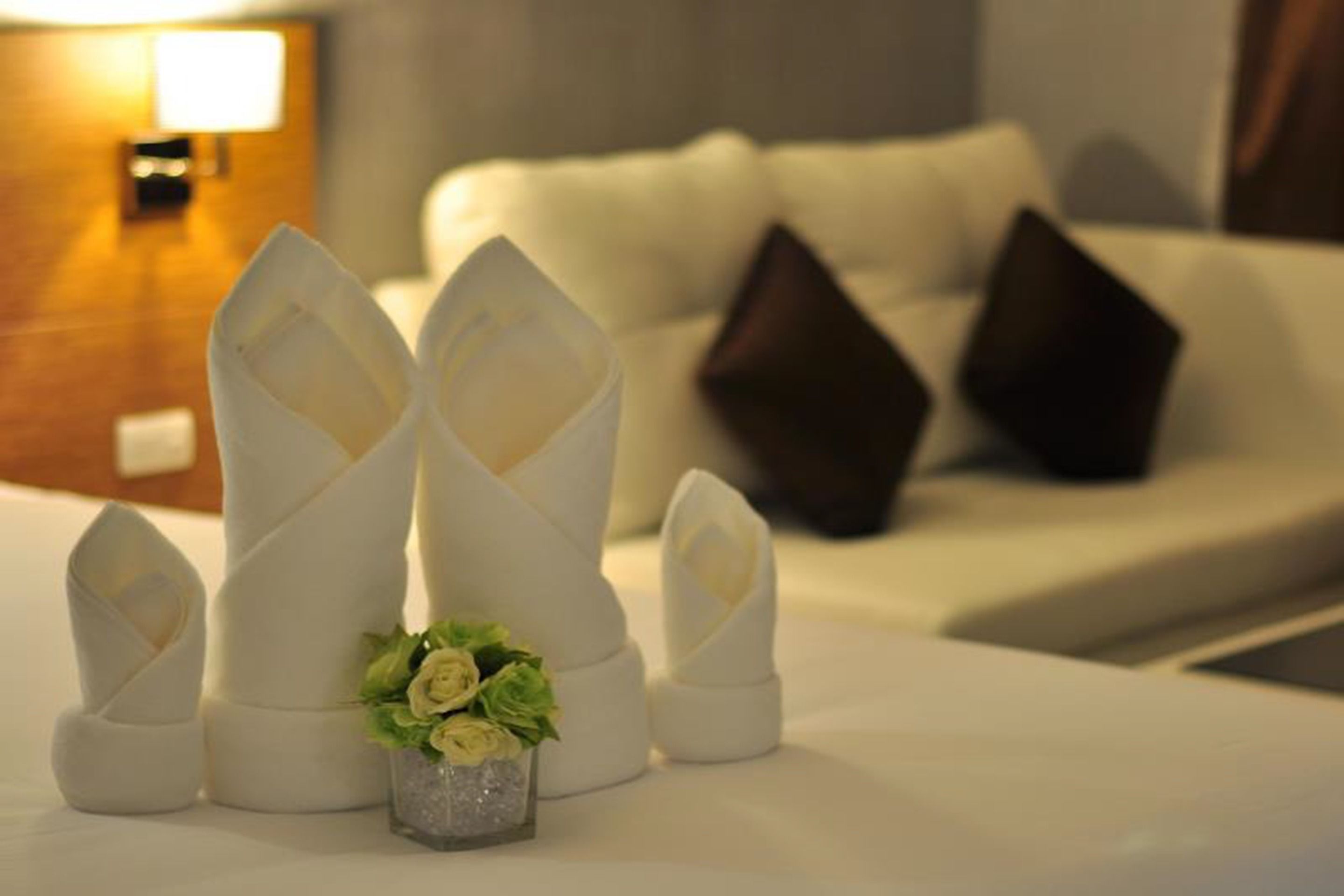 family room | living area | 32-inch lcd tv with cable channels, tv