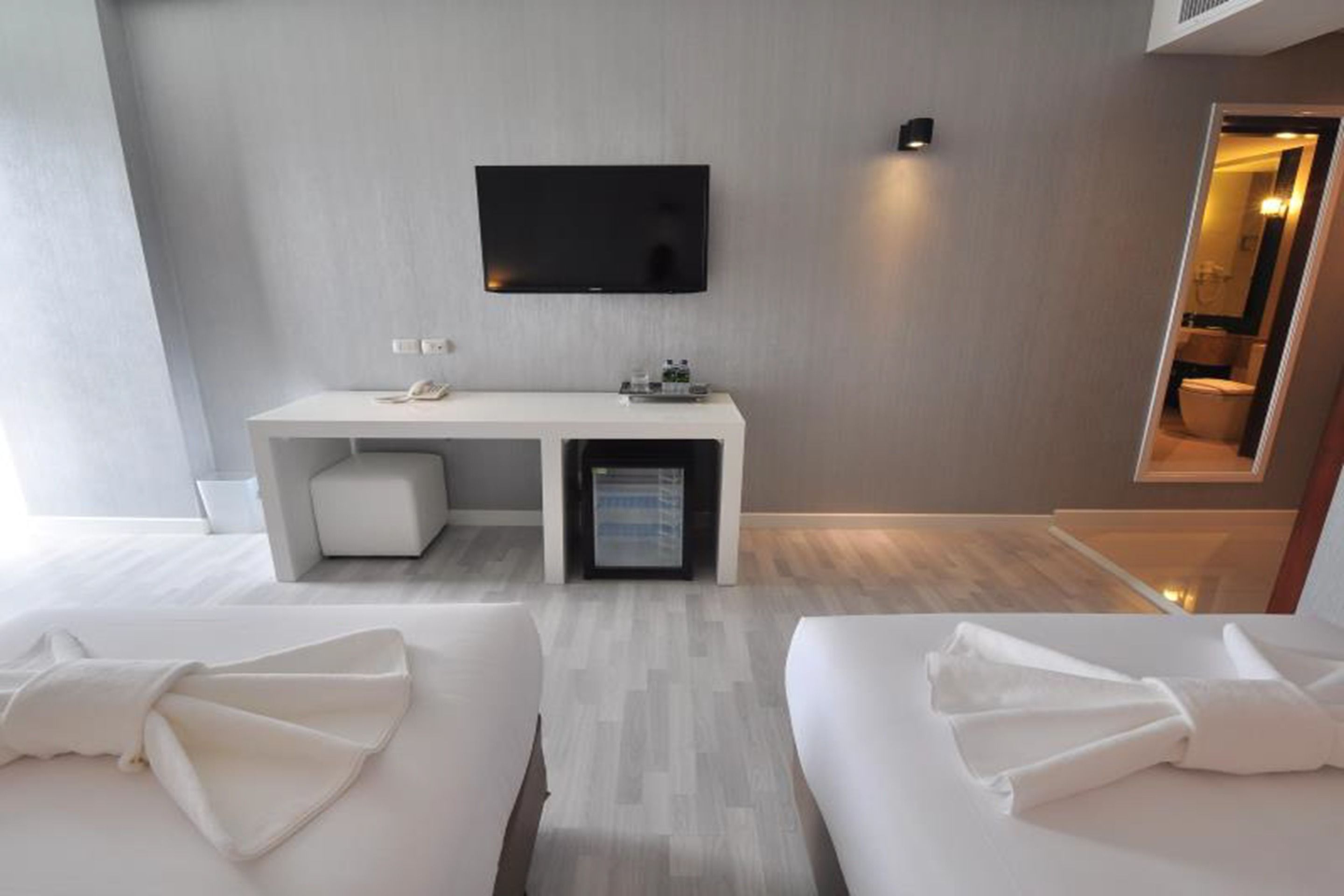 standard twin room | room amenity