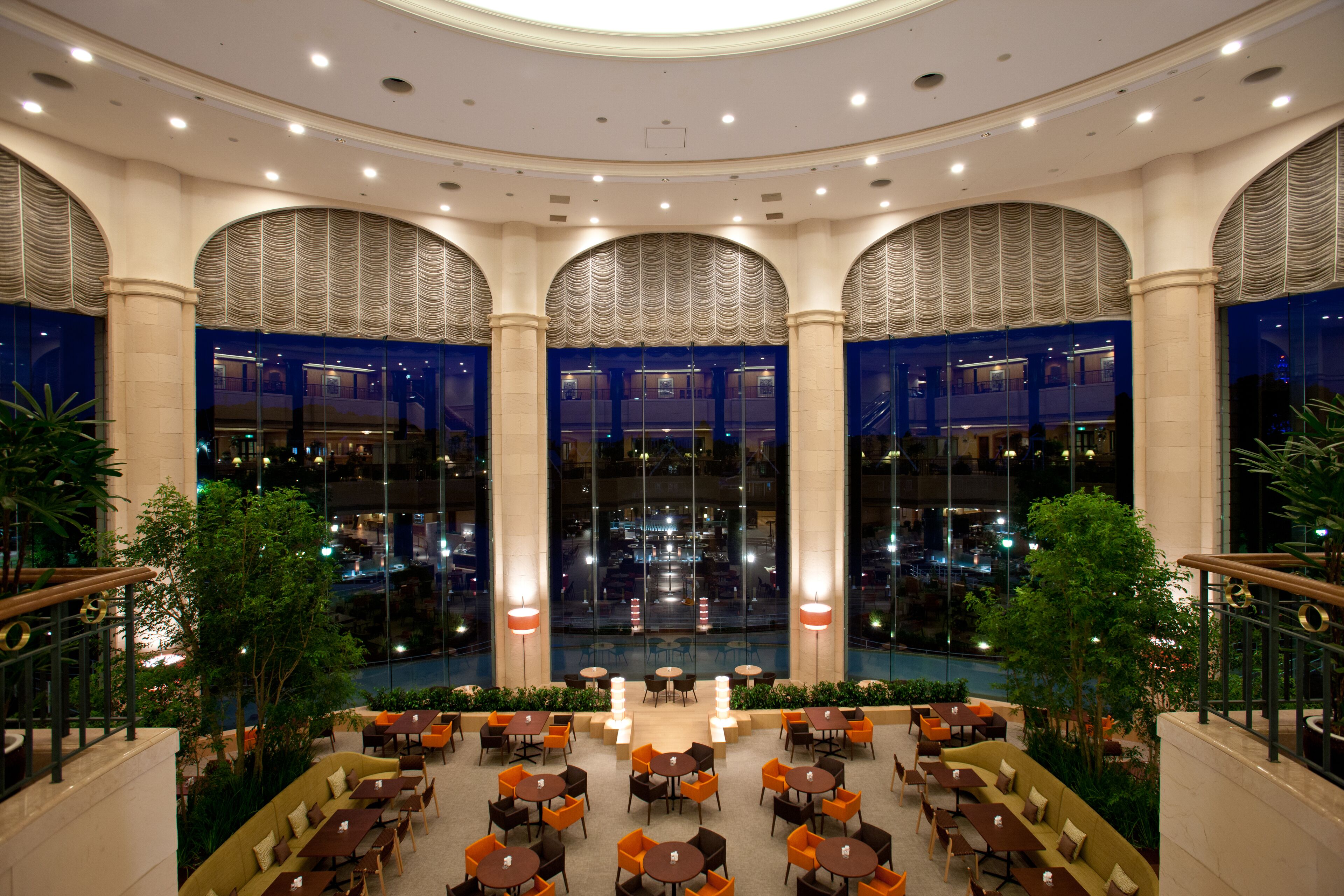 4 restauranter, frokost, lunsj og middag serveres, japanske retter