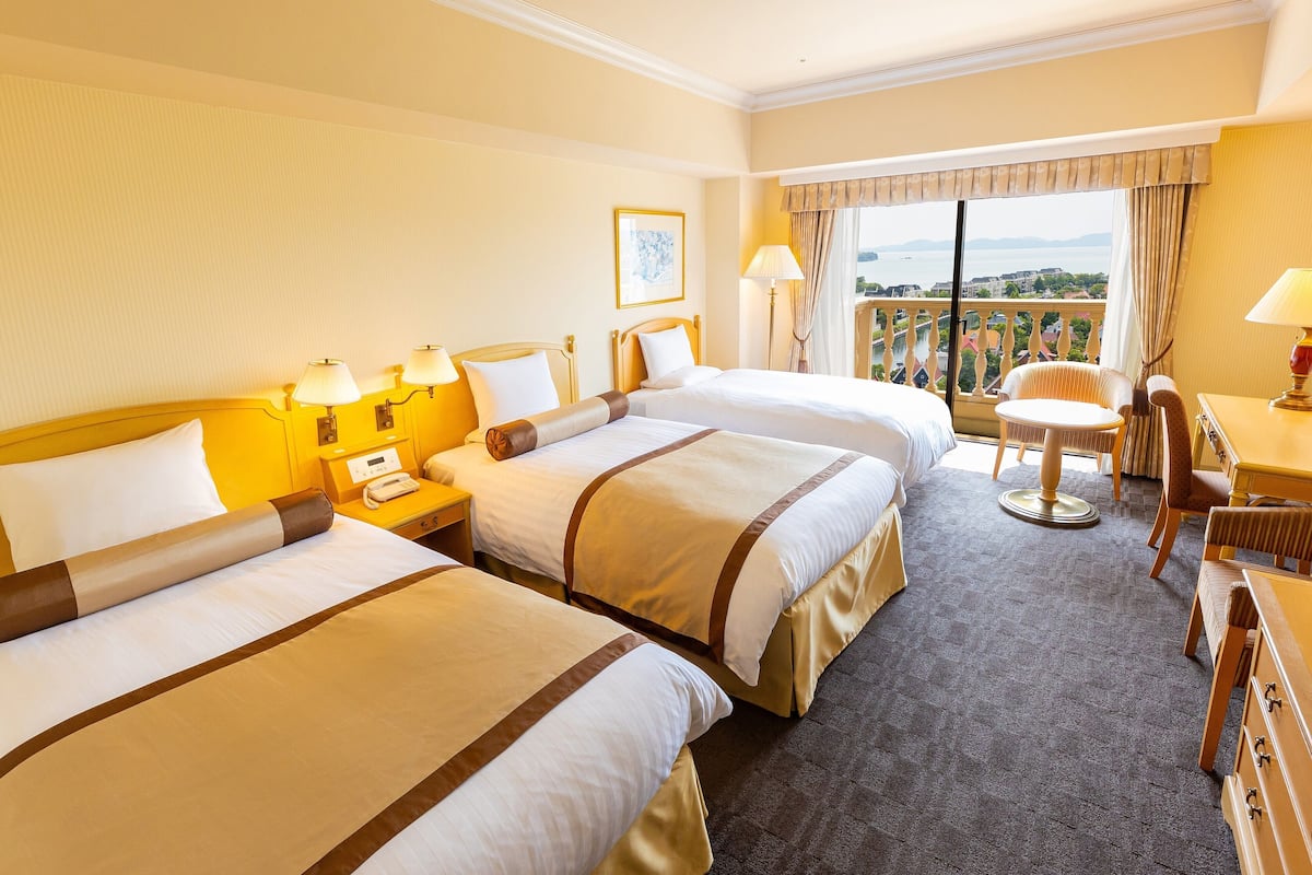 superior triple room, non smoking, park view | 1 bedroom, premium bedding, down duvets, desk