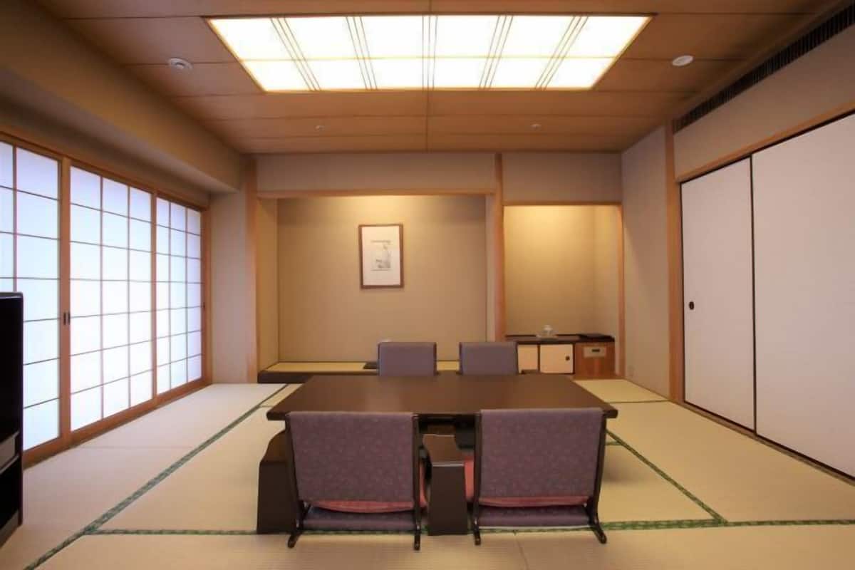 Dineren | 4 restaurants, serveren ontbijt, lunch, diner, Japanse gerechten