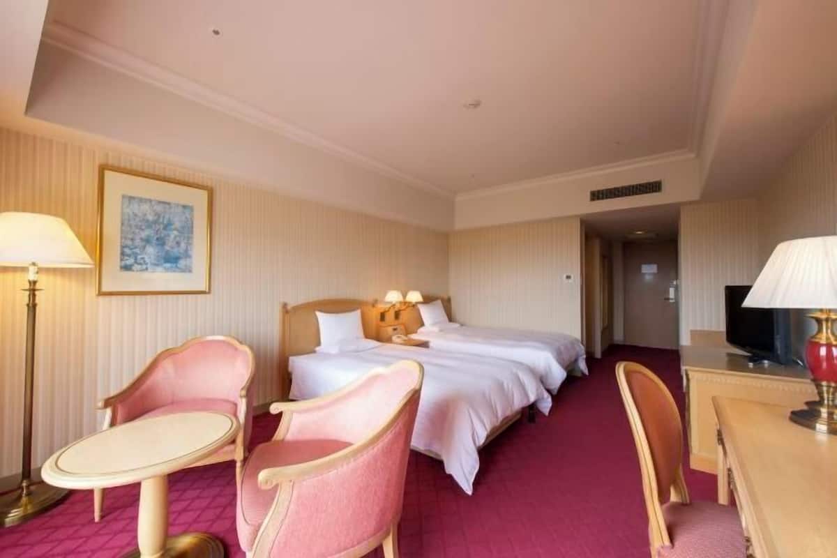 1 slaapkamer, luxe beddengoed, donzen dekbedden, een bureau