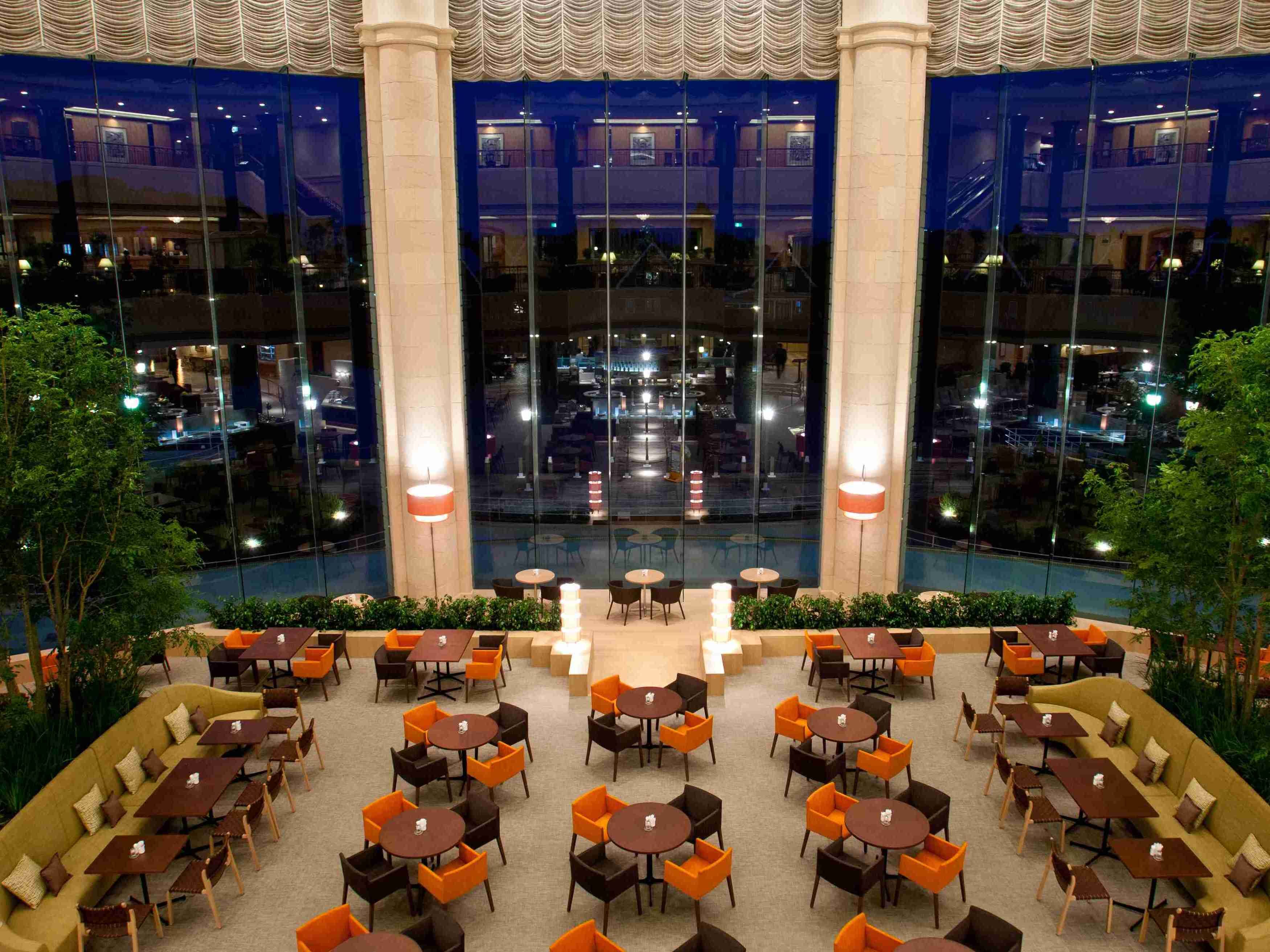 4 restaurants, breakfast, lunch, dinner served; japanese cuisine