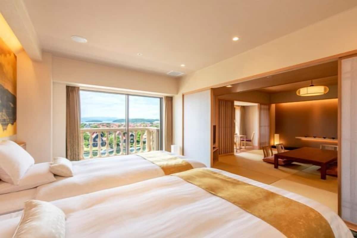 1 slaapkamer, luxe beddengoed, donzen dekbedden, een bureau