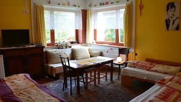 Quadruple Room | Desk, iron/ironing board, free WiFi, bed sheets