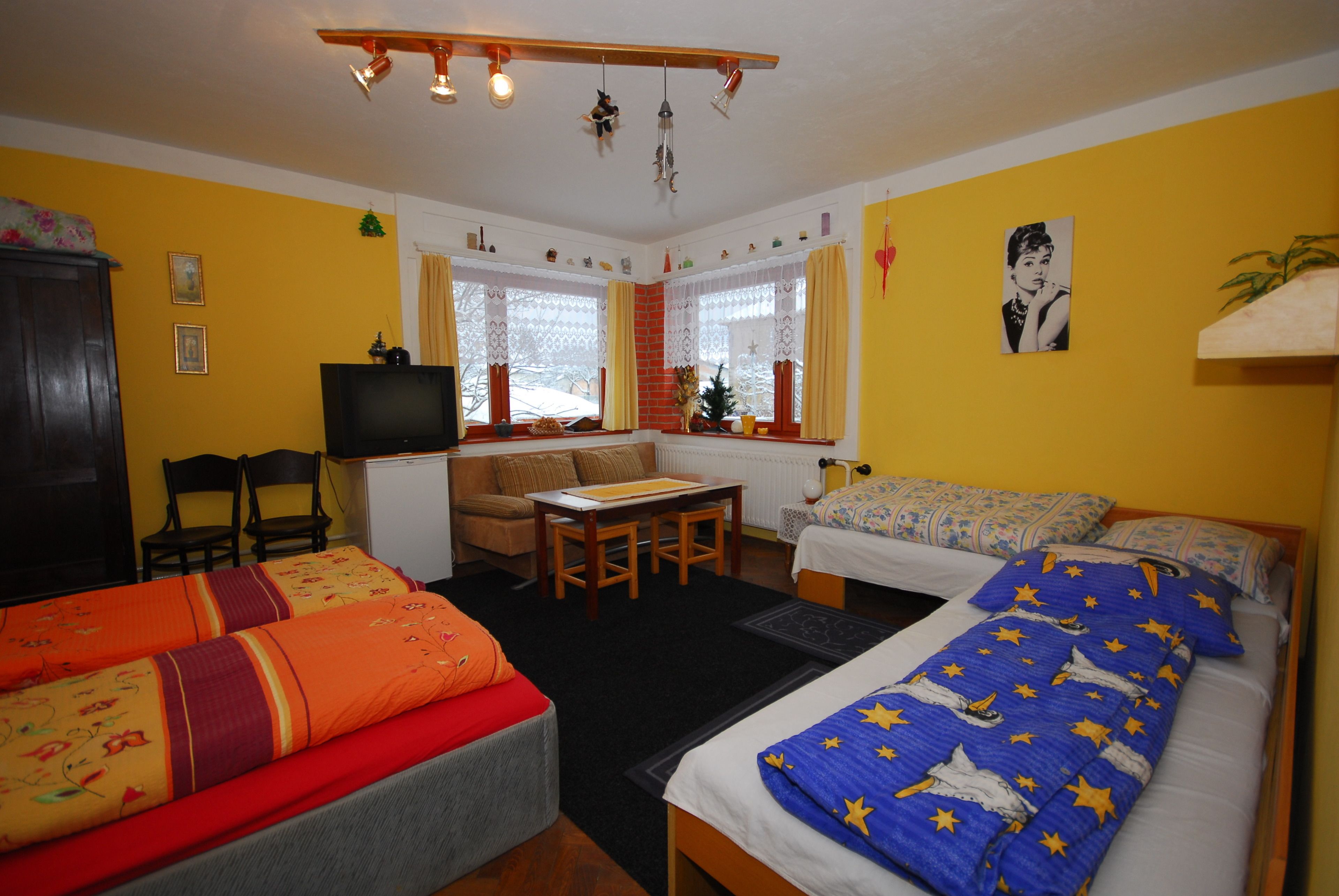 Chambre Quadruple | Bureau, fer et planche à repasser, Wi-Fi gratuit, draps fournis