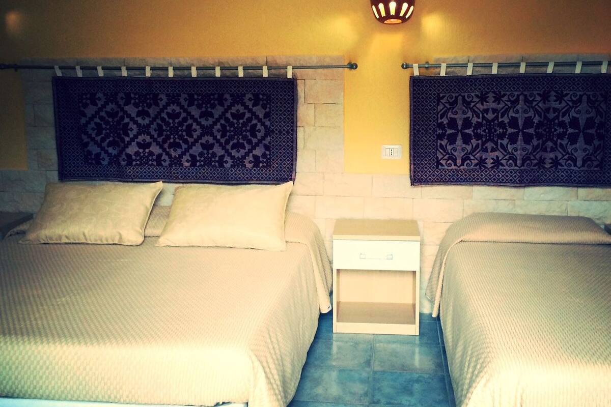 Cots/infant beds, free WiFi