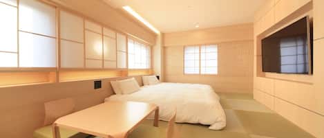 Desk, iron/ironing board, free WiFi