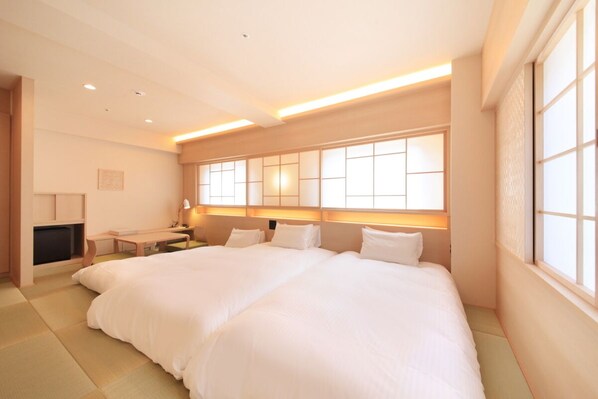 Desk, iron/ironing board, free WiFi - Richmondhotel Kagoshima Kinseicho (Kagoshima)
