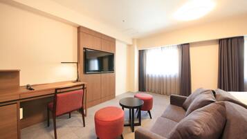 Desk, iron/ironing board, free WiFi