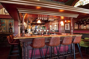 Bar (en el alojamiento)