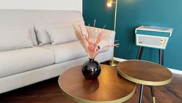 Suite (Vechtdal) | Living area | Flat-screen TV