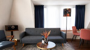 Junior Suite, Jetted Tub | In-room safe, desk, iron/ironing board (on request), WiFi (free) - Hotel de Zon / Brasserie Bresson by Flow (Ommen)