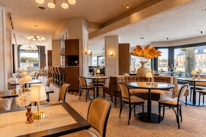 Breakfast, lunch and dinner served  - Hotel de Zon / Brasserie Bresson by Flow (Ommen)