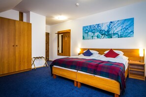 Minibar, in-room safe, desk, blackout curtains