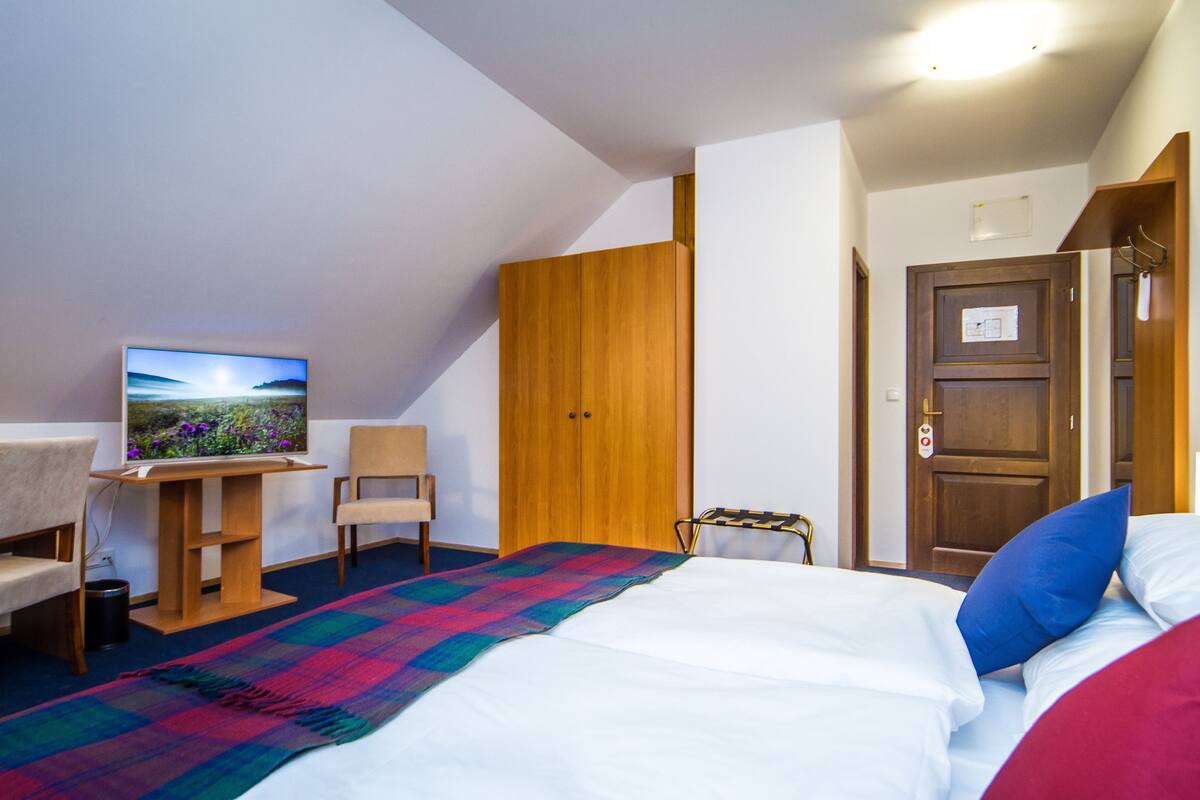 Minibar, in-room safe, desk, blackout curtains
