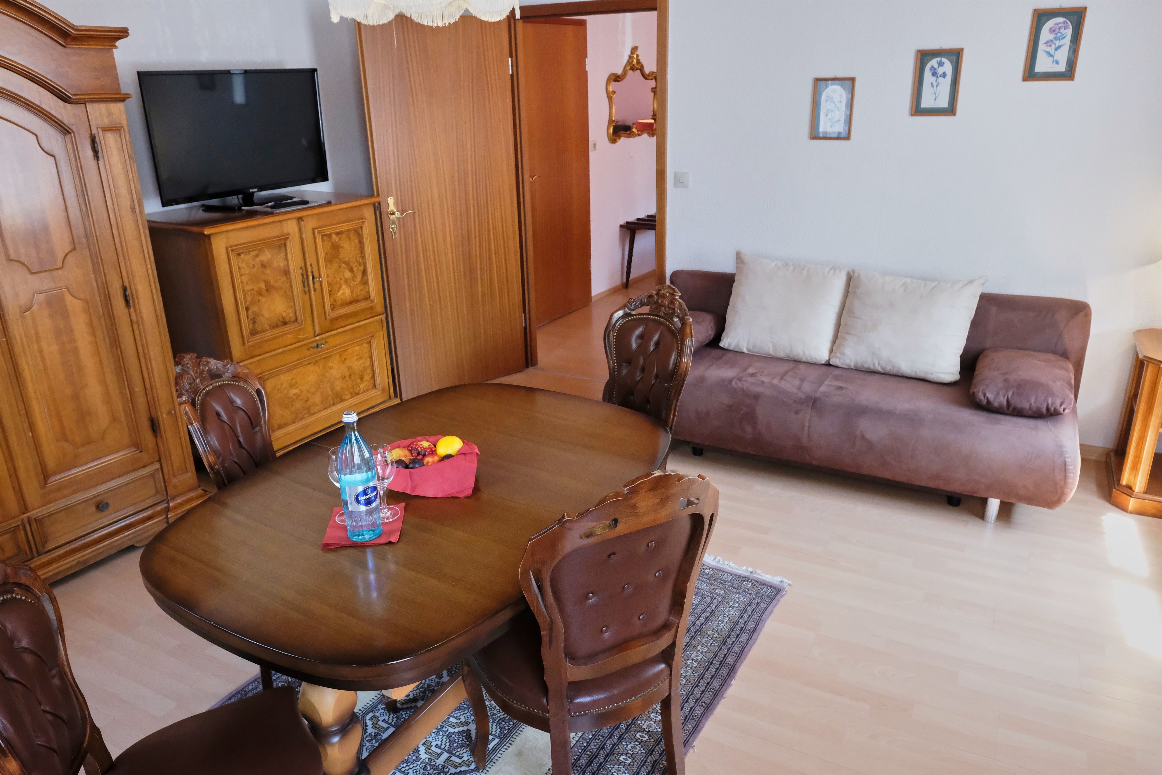 superior suite, 2 bedrooms, bathtub | living area | flat-screen tv