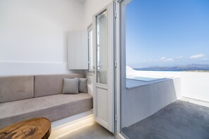 Dome Suite, Hot Tub (Caldera View) | 起居區 | 平面電視