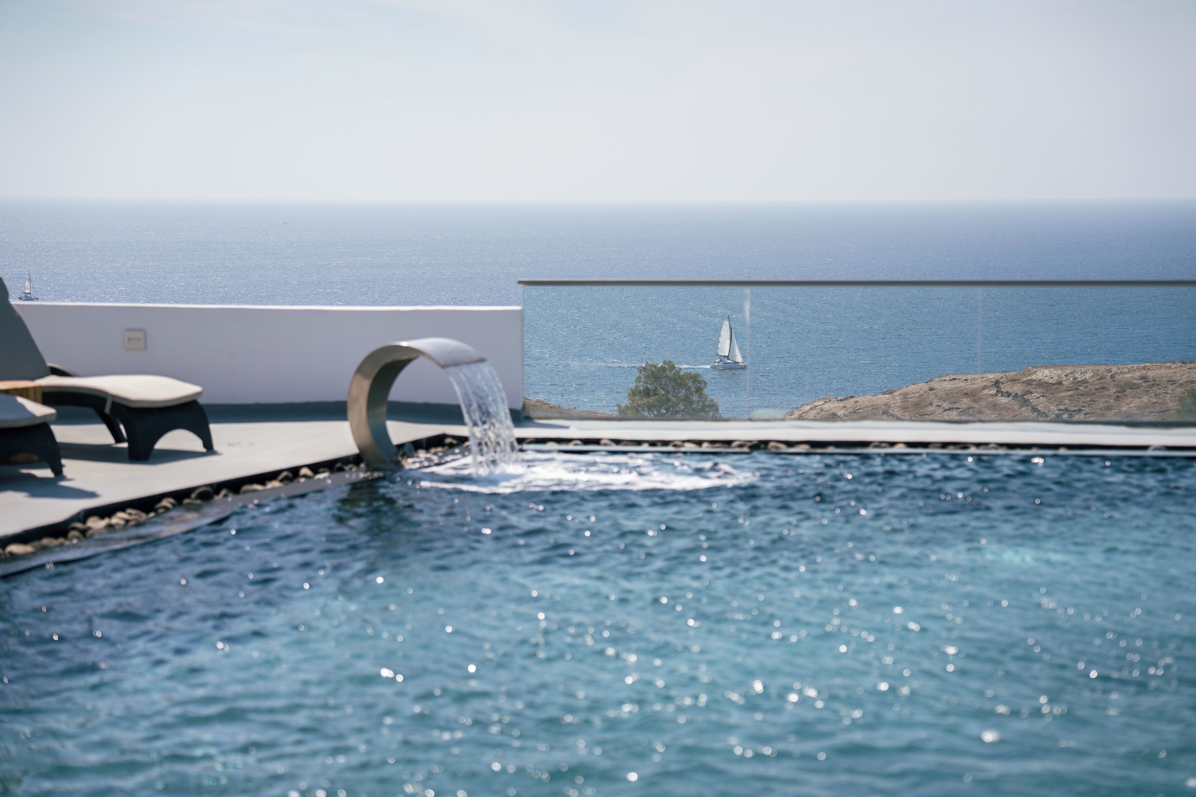 outdoor pool, open 9 am to 9:30 pm, pool umbrellas, pool loungers