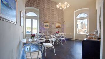 Gratis frukost enligt egen beställning varje dag