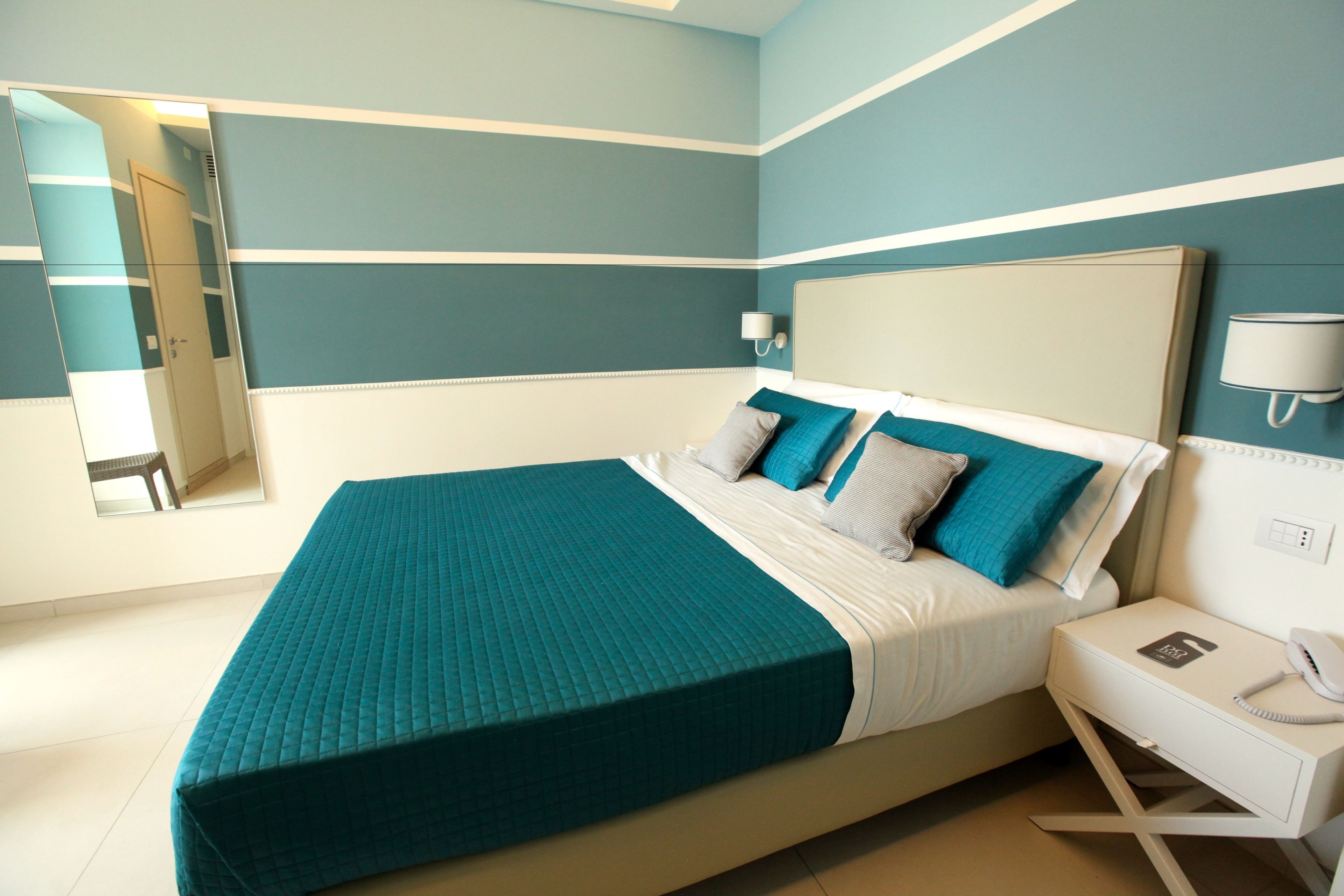 double or twin room | desk, soundproofing, cots/infant beds, free wifi