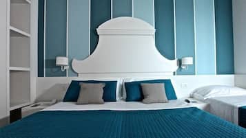 Desk, soundproofing, cots/infant beds, free WiFi